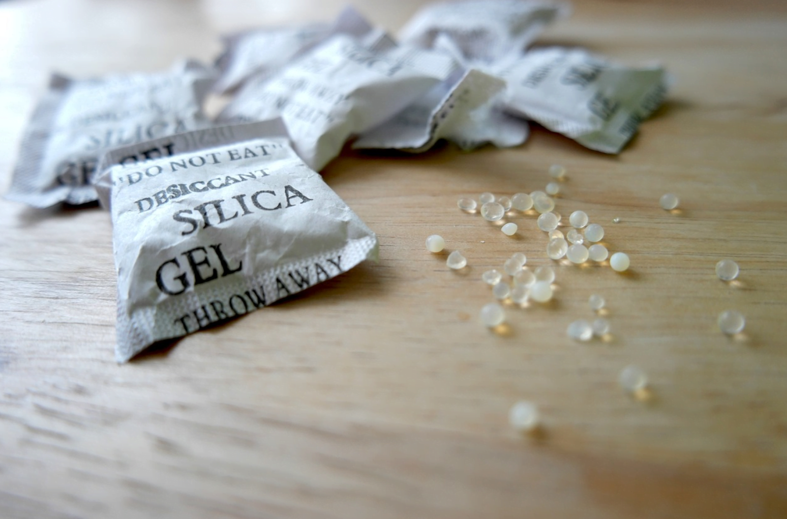 How to Use Silica Gel to Kill Bed Bugs?